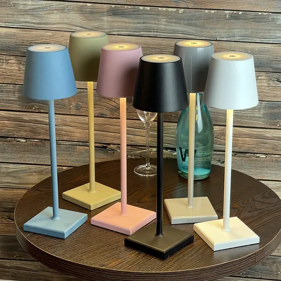 Aluminium Oxidation Alloy Indoor Outdoor Hotel Decorative Cordless Lampara De Escritorio LED Dining Rechargeable Table Lamp with USB Touch Brightness Dimming 
